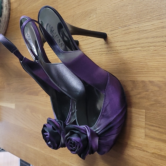 Guess Slingback Heels - Picture 2 of 3
